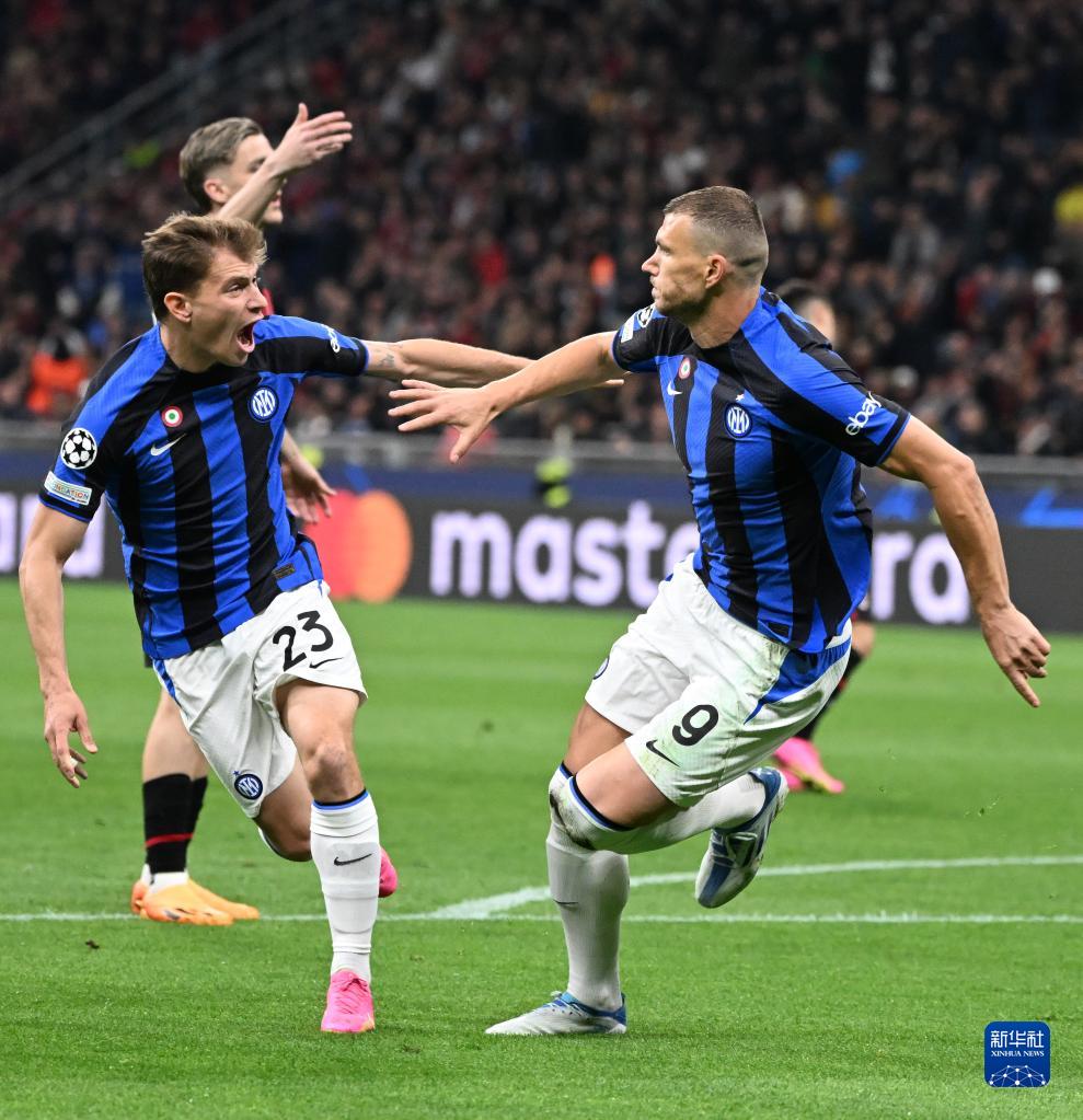 路一脚致命 路一脚致命